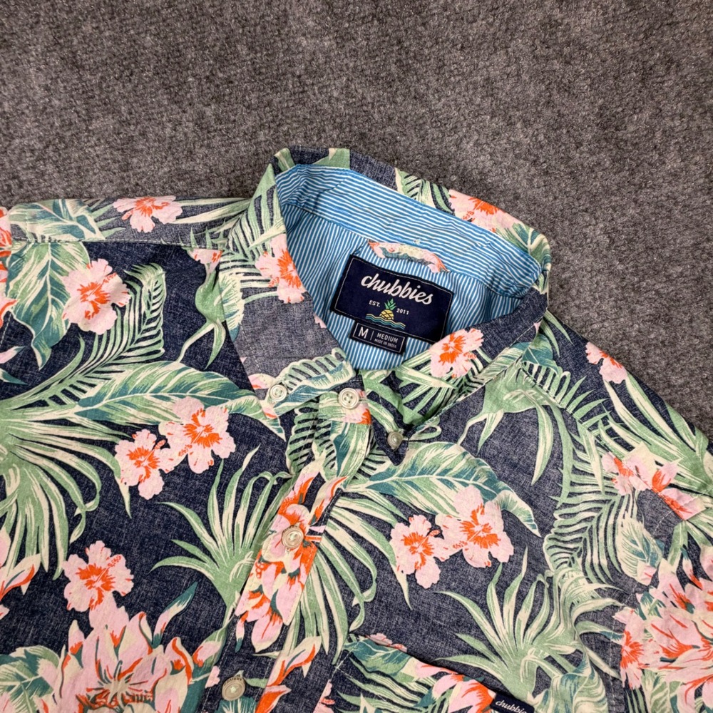 Chubbies Mens Medium Navy Blue Tropical Floral Short Sleeve Button Down 0567